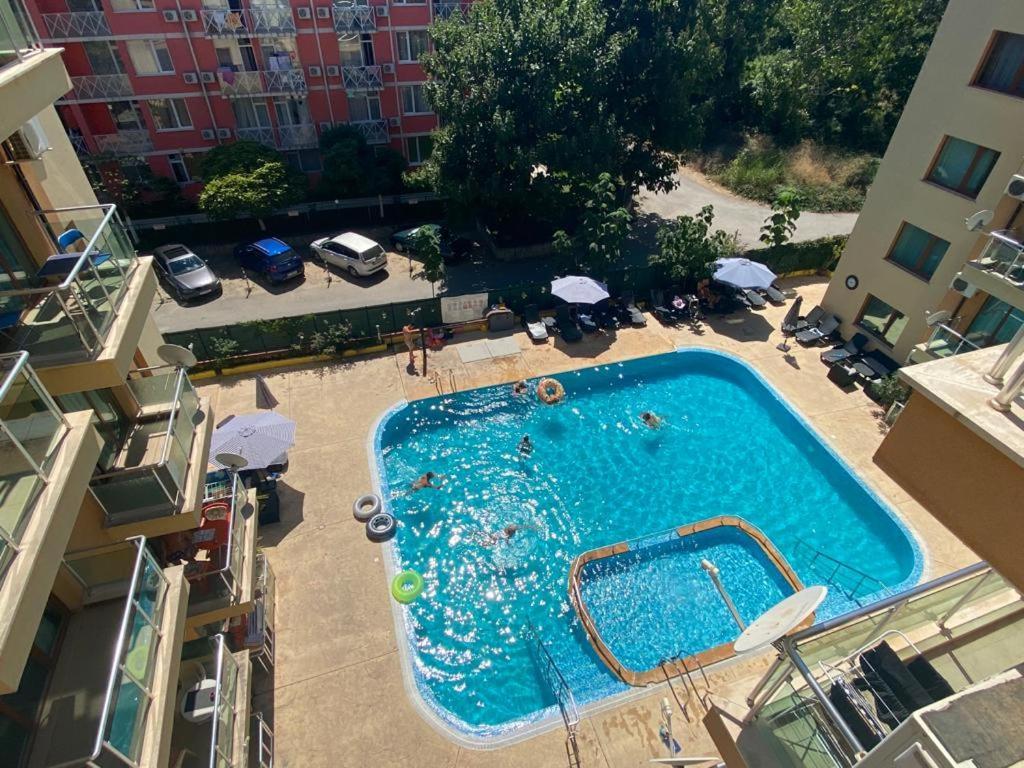 Апартаменты Studio In Amadeus XI Солнечный берег Экстерьер фото